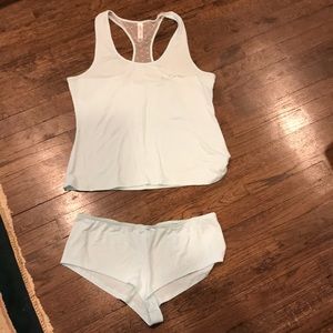 Gilligan & O’Malley “I Do” intimate set